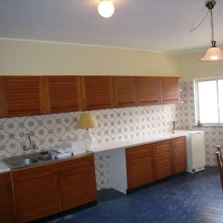 Spacious Sea Front With Garage