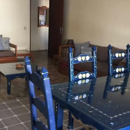 Spacious Sea Front With Garage Apartament *